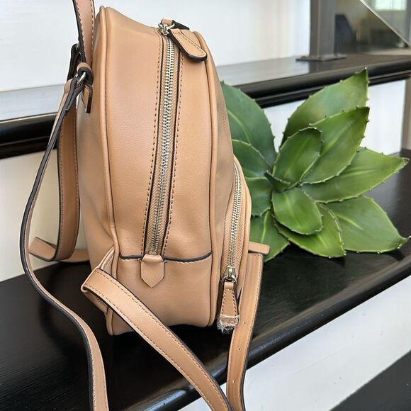 New Guess vegan leather, backpack, diaper bag neutral shoulder purse handbag - Picture 3 of 12